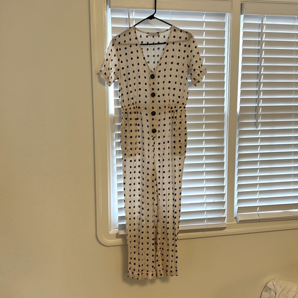 Lush brand jumper/jumpsuit - Picture 2 of 8